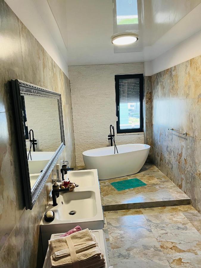 Luna House Sea Apartment Navodari Exterior photo